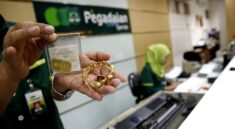 a mother pawning her jewelry