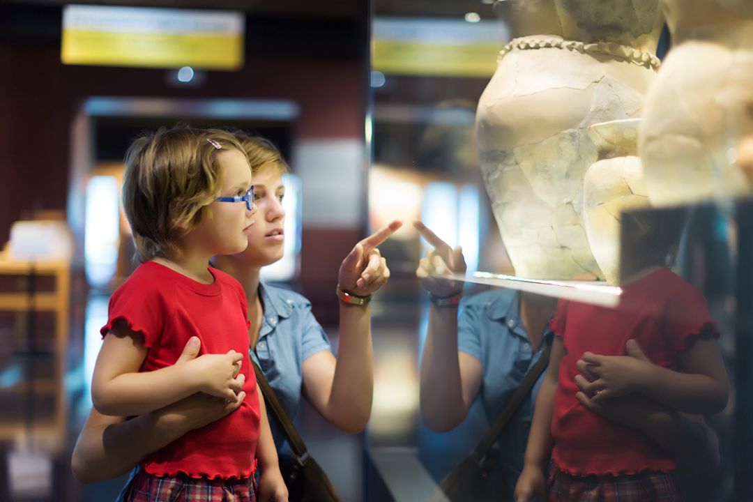 taking children to museums